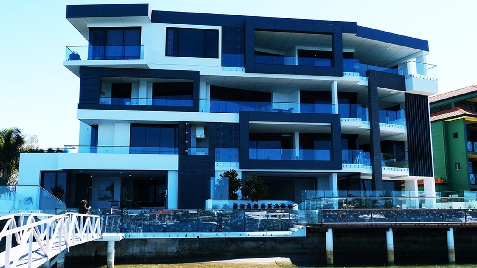 Tangalooma, building